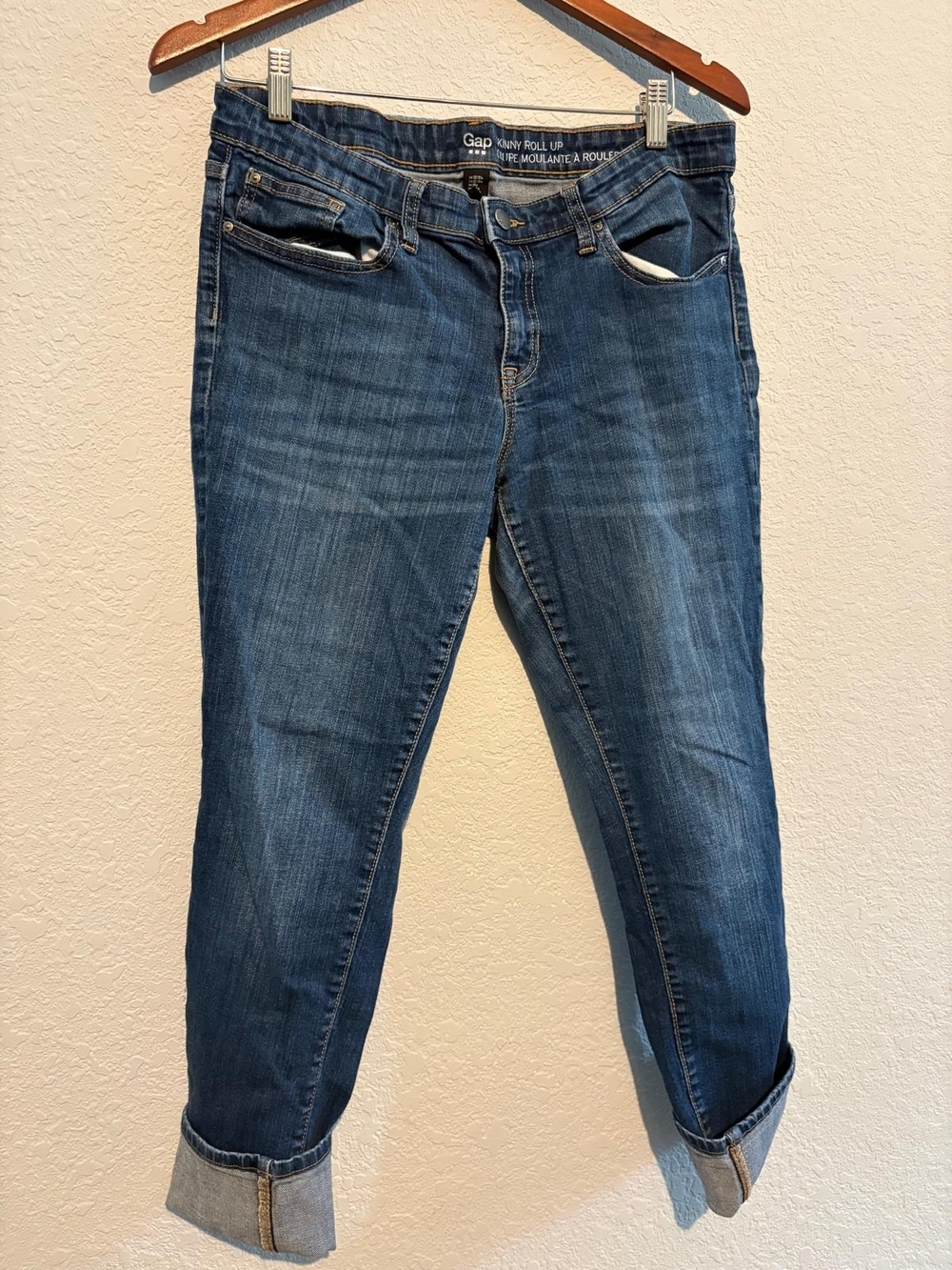 GAP Women's Indigo Roll-Cuff Ankle Jeans - Picture 3 of 4